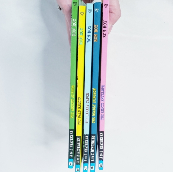 (8) Children's Adventure Chapter Book Bundle A-Z Mysteries Hardy Boys Ages 6-9 - Picture 3 of 9